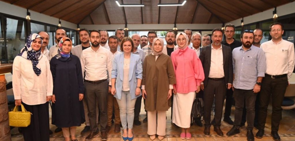 AK Parti Milletvekili Leyla Şahin Usta,'dan  TMMOB Konya İKK üyelerine Ziyaret