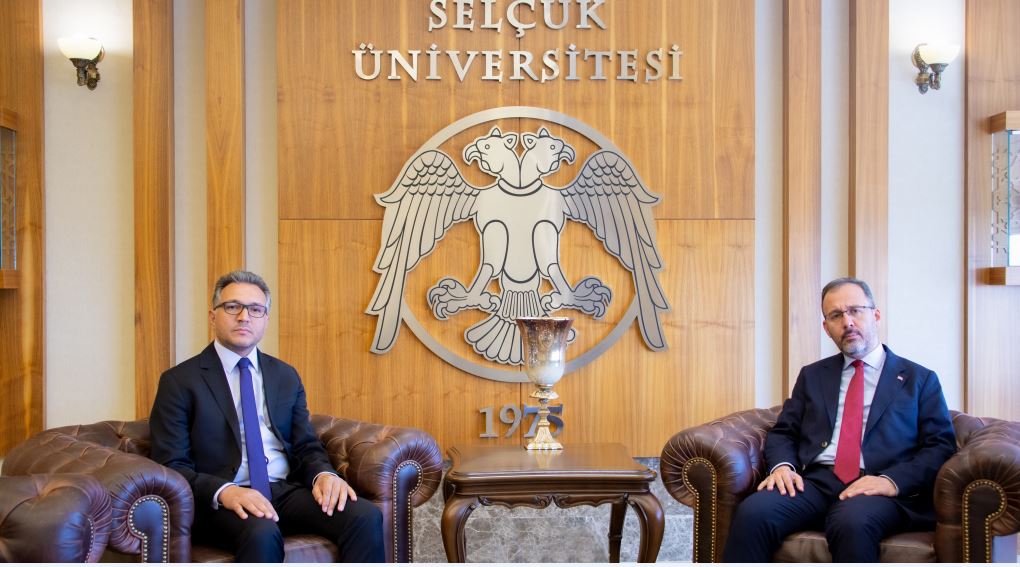Bakan Kasapoğlu, Selçuk Üniversitesini Ziyaret Etti