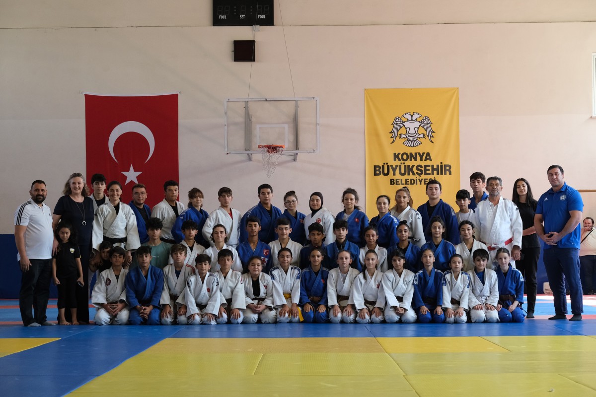 Dünya Judo Federasyonu Organizasyon Kurulu Başkanı’ndan Büyükşehir Belediyespor’a Ziyaret