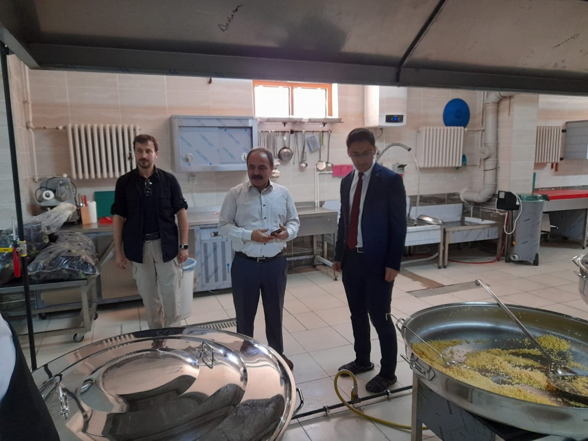 Yunak'ta Taşımalı Öğrencilerin Yemekleri İmam Hatip'ten