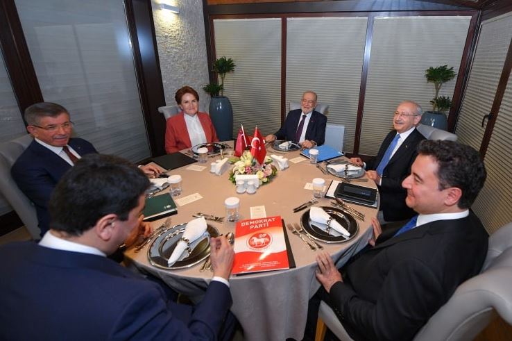 Altılı Masa Kılıçdaroğlu’nun Ev Sahipliğinde Toplanıyor