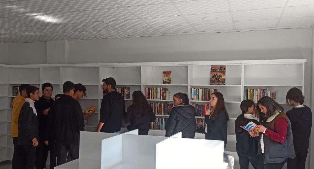 Yunak'ta Fen Ve Teknoloji Kütüphanesi Eğıtıme Katkı Sağlıyor