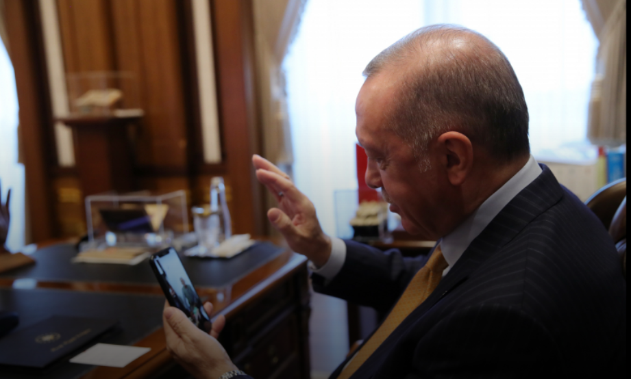 İletişim Başkanı Altun, Cumhurbaşkanı Erdoğan’ın öğrenci velisiyle telefon görüşmesini paylaştı