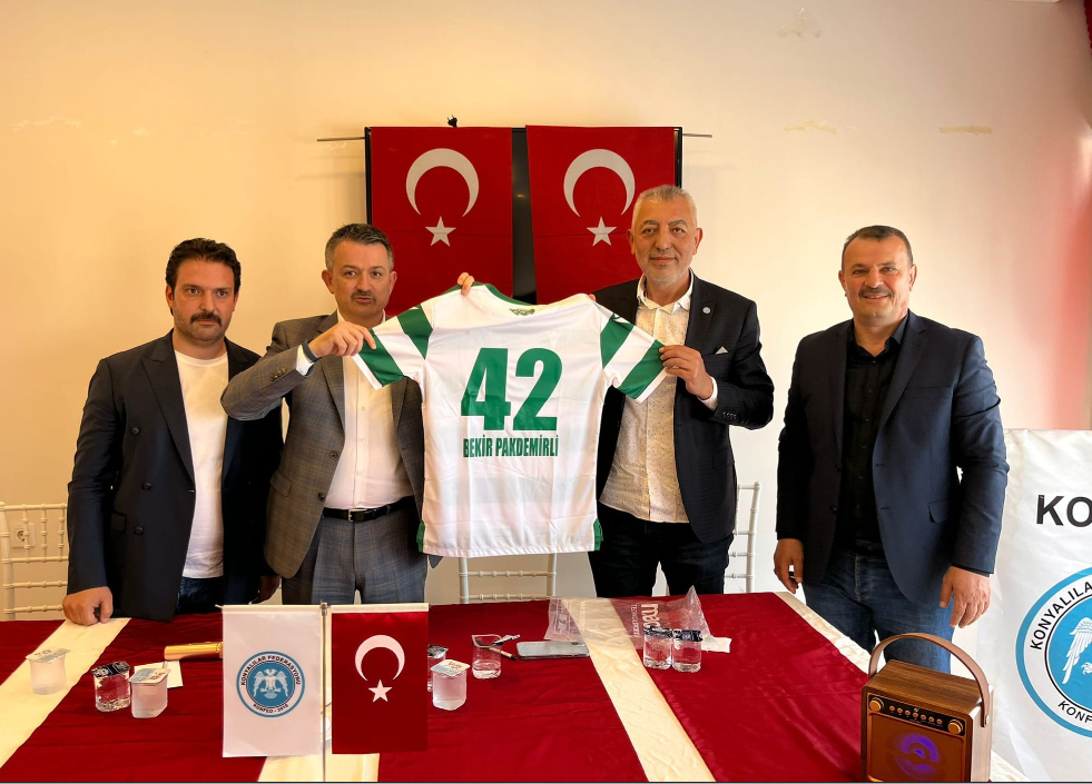 Eski Bakan Pakdemirli, Konyalılar Federasyonunu Ziyaret Etti