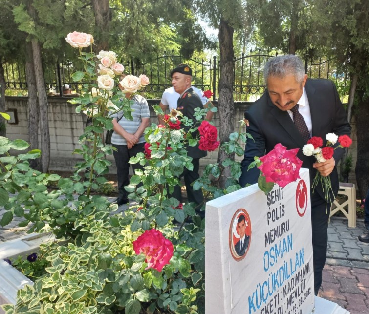 Kurban Bayramı Arifesinde Konya protokolünden şehitlik ziyareti