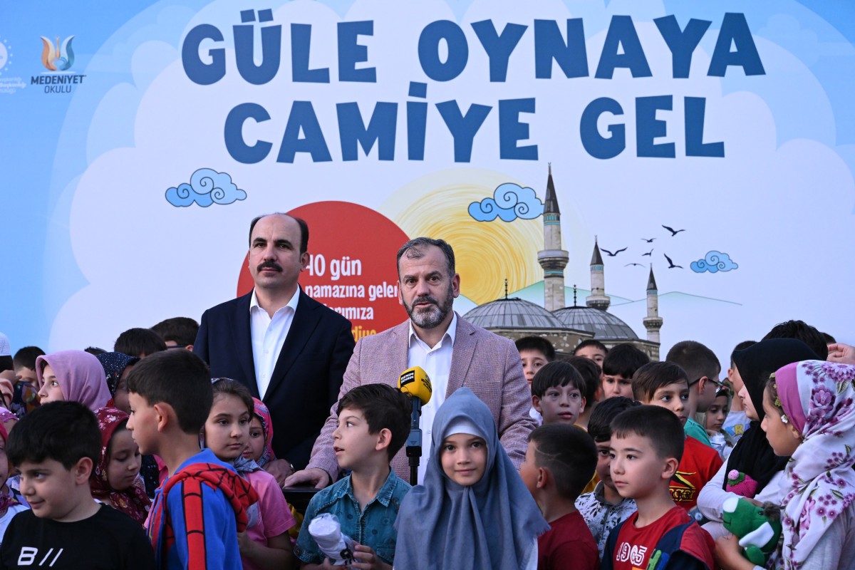Başkan Altay “Güle Oynaya Camiye Gel Projesi”Nde Çocukların Sabah Namazı Heyecanına Ortak Oldu