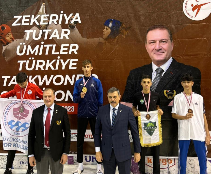 Meram Belediyesporlu Taekwondocu Abdullah Dönmez Türkiye Üçüncüsü Oldu