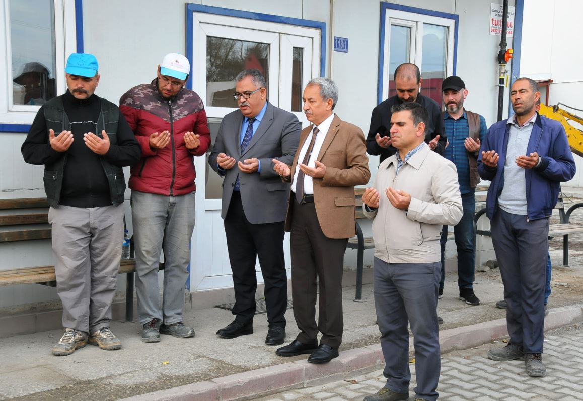 Akşehir'de  Tamamlanan Hizmetler Şükür Kurbanı İle Taçlandırıldı 