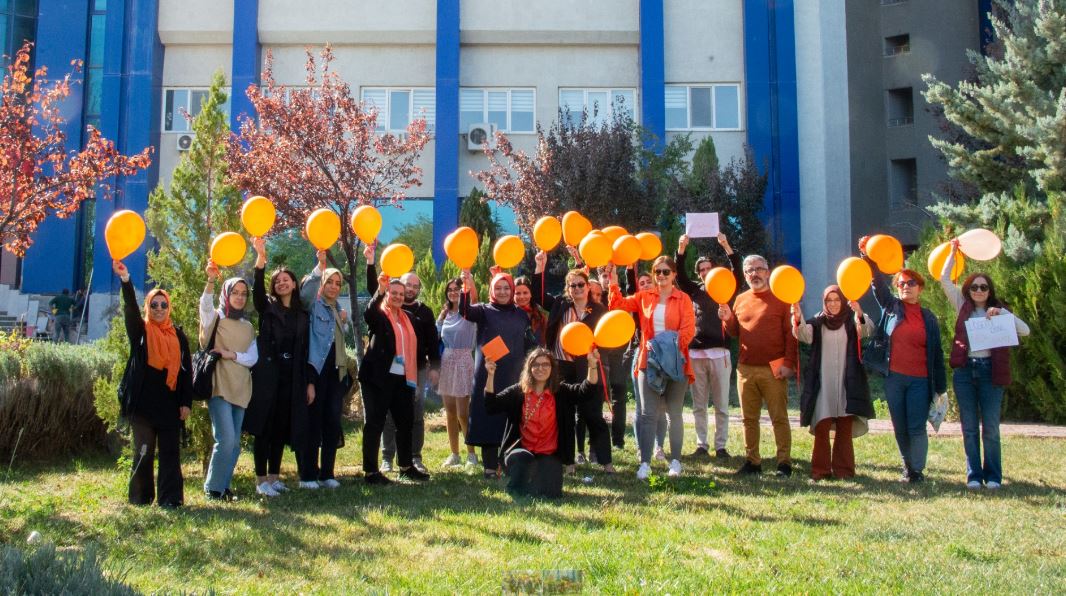 Selçuk Üniversitesi Öğrencileri, Lösemili Çocuklar İçin Yürüdü