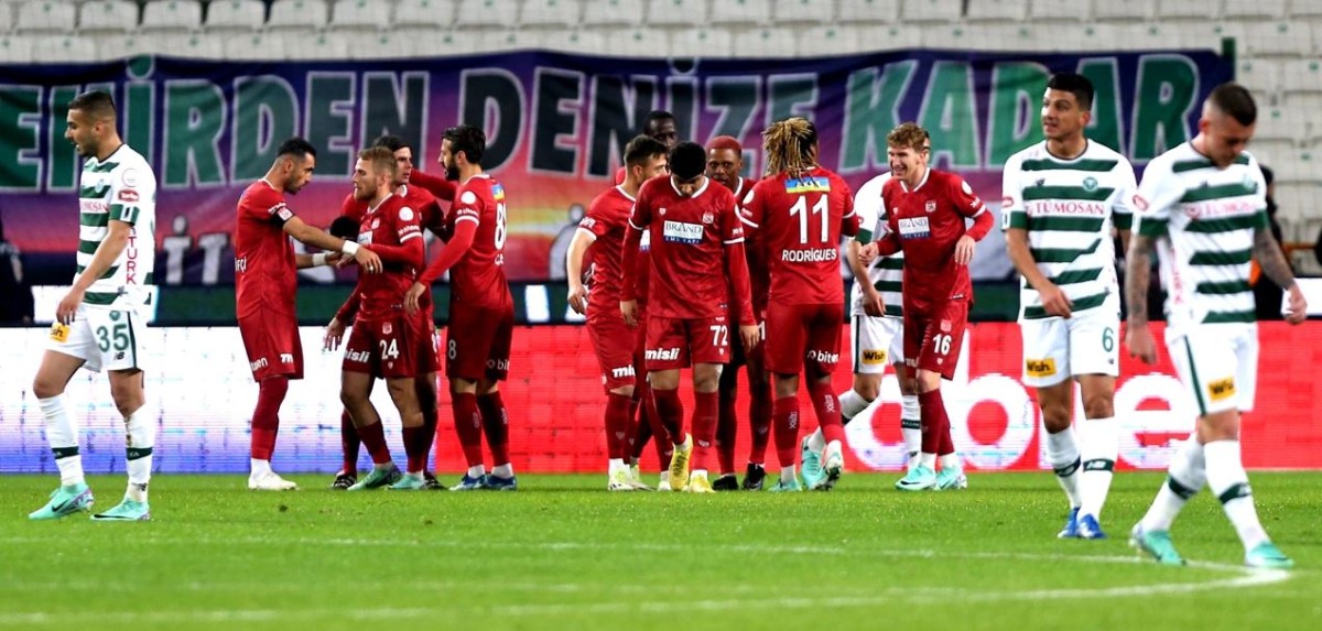 Konyaspor 0 - 1 Sivasspor (İlk yarı sonucu)
