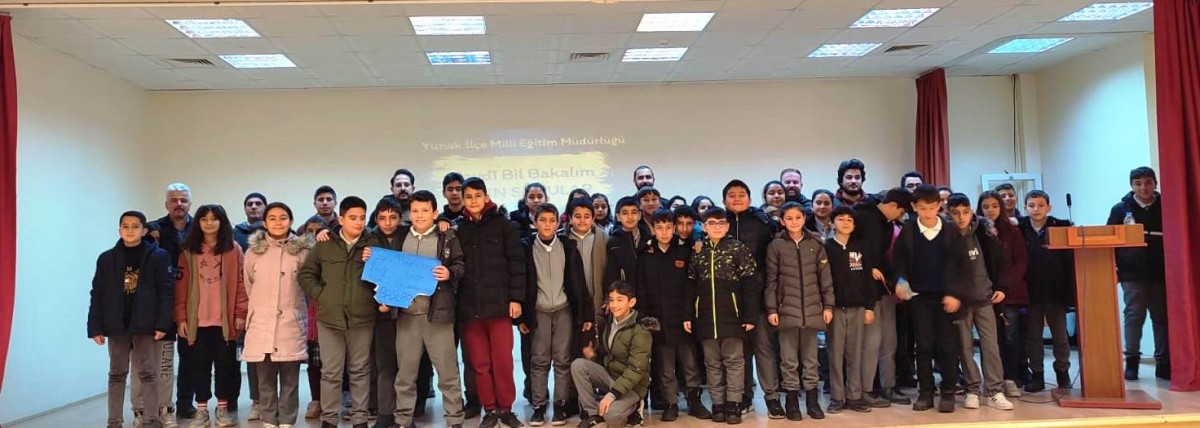 Yunak'ta 'Haydi Bil Bakalım' Yarışmasının Birincisi İnönü Ortaokulu Oldu