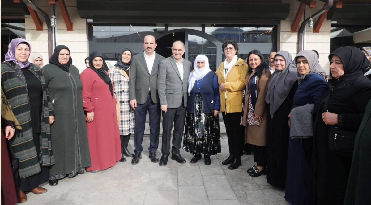 Diyarbakır anneleri Konya'da kültür gezisine katıldı