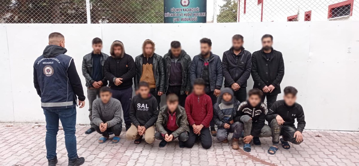 Konya’da  13 Düzensiz Göçmen Yakalandı