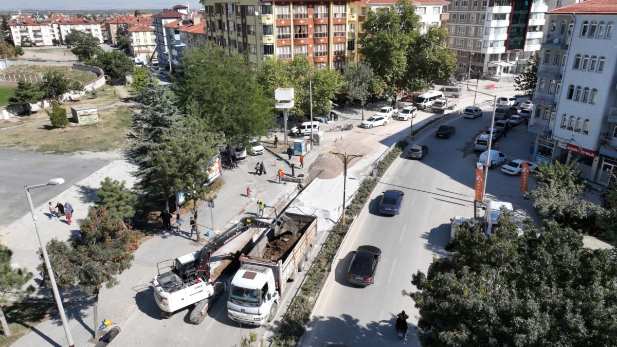 KOSKİ, Şehrin Altyapısını Güçlendirmek İçin 31 İlçede Gece Gündüz Çalışıyor