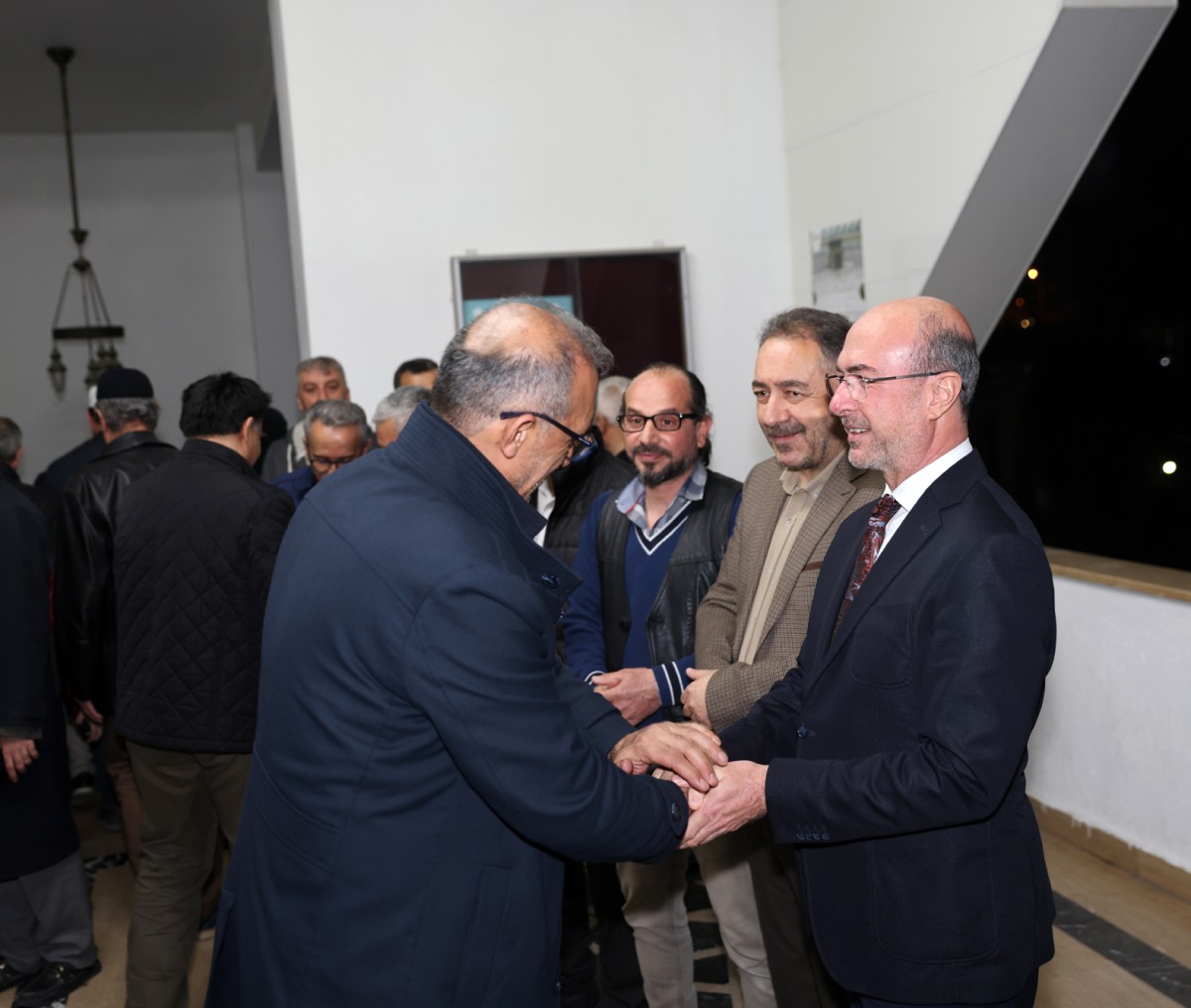 Başkan Pekyatırmacı Vatandaşların Kandil Bereketine Ortak Oldu