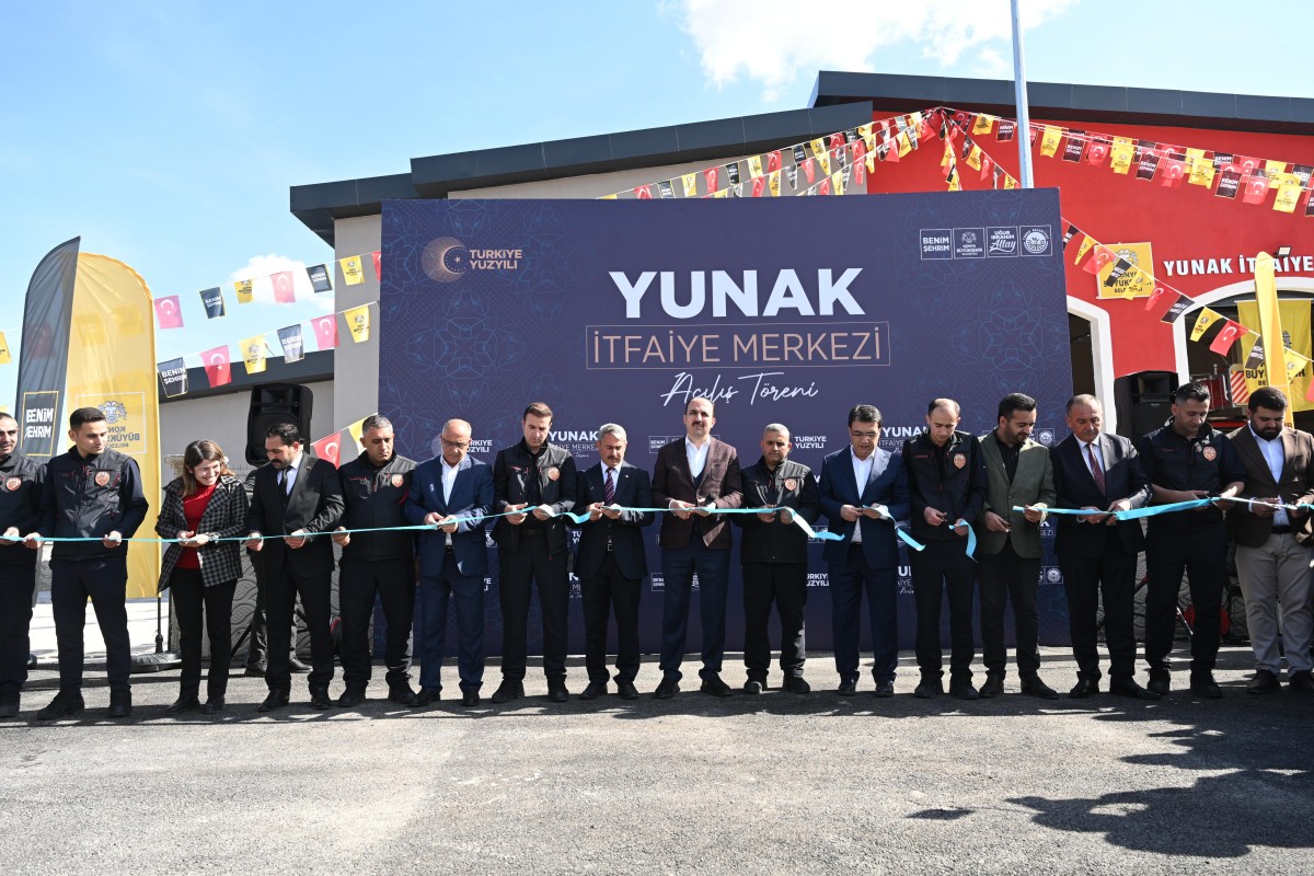 Başkan Altay  Yunak İtfaiye Merkezi’ni Açtı