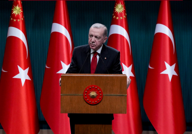 Cumhurbaşkanı Erdoğan: “Enflasyonu yenerek, büyümeyi sürdürerek, devletimizi güçlendirerek çalışanlarımızın ve emeklilerimizin gelirlerini de artıracağız”