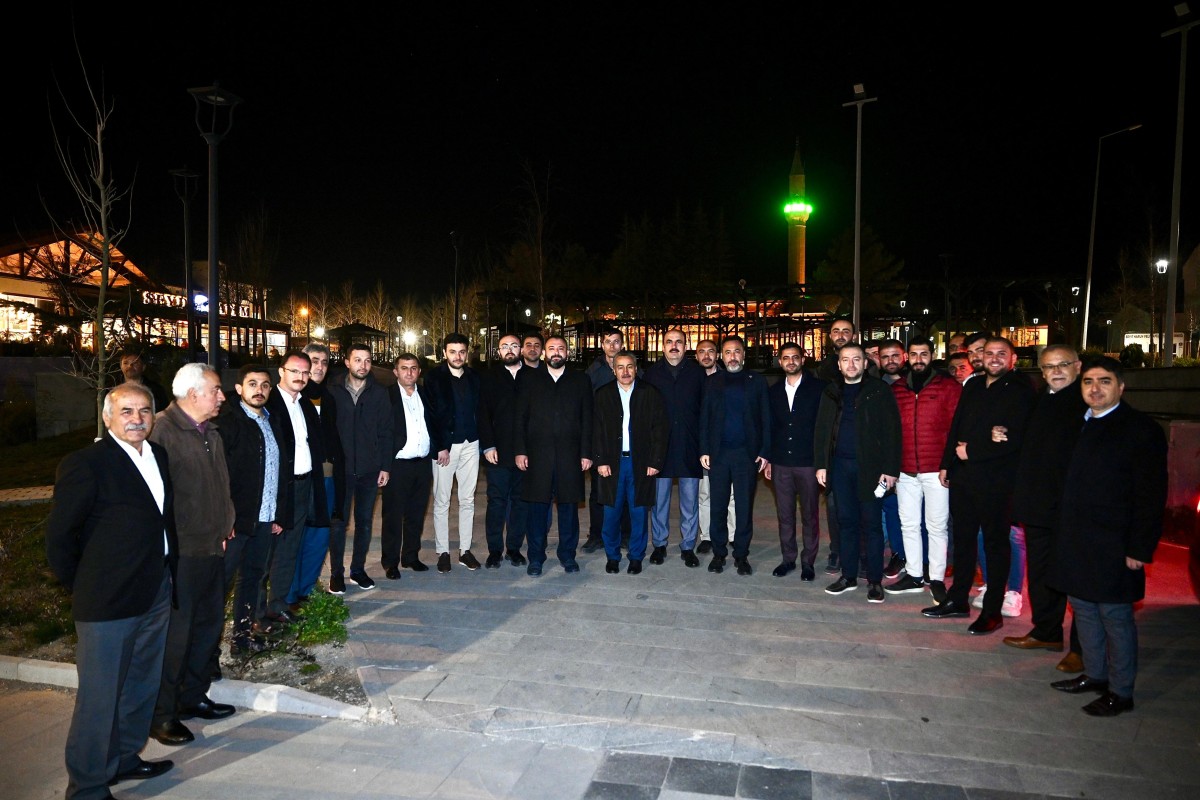 Başkan Altay Ramazan’ın İlk Teravih Namazında Seydişehirlilerle Buluştu