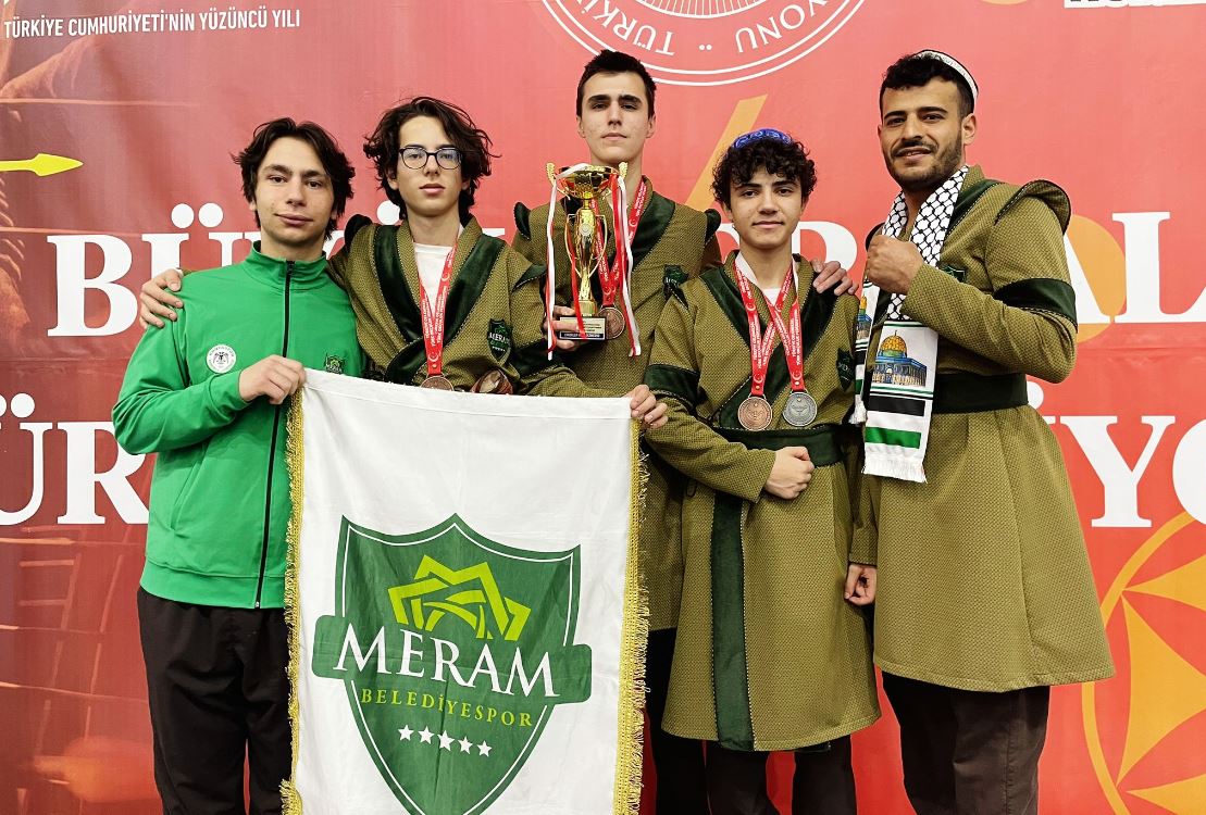 Meram Okçuları Sezonu 4 Madalya, 1 Kupa, 1 Türkiye Rekoru İle Açtı 