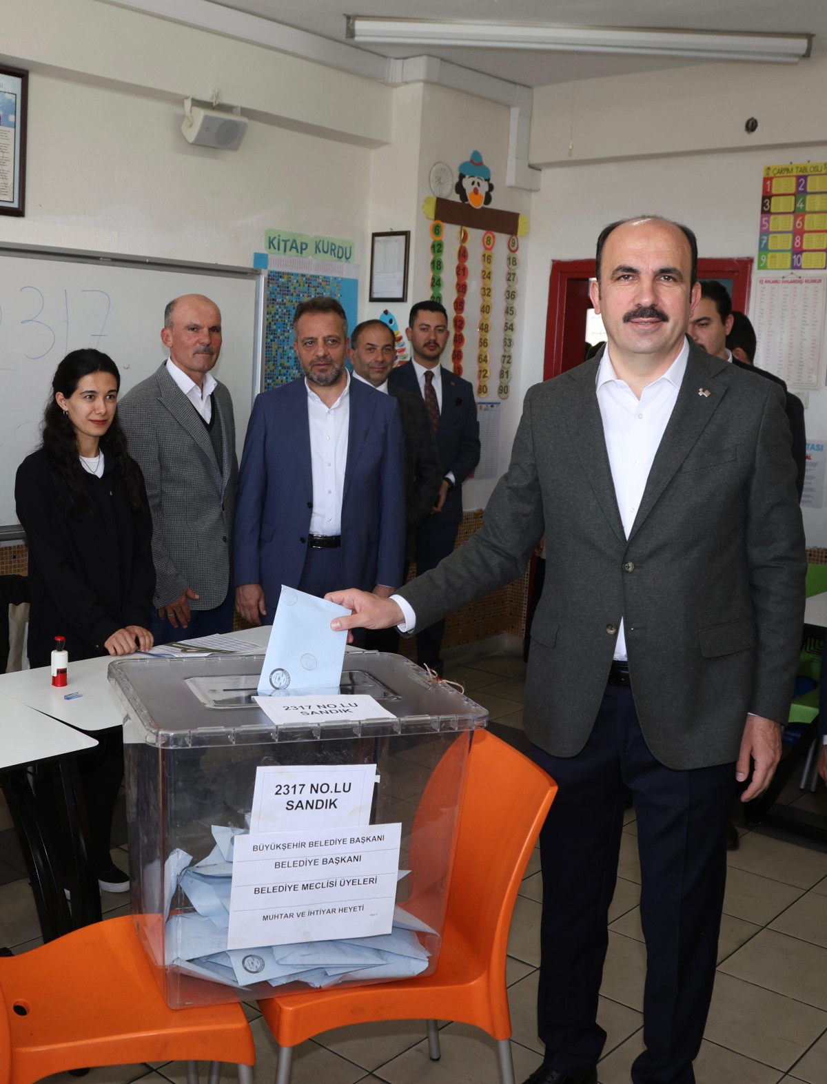 Başkan Altay, 31 Mart Mahalli İdareler Genel Seçimleri İçin Oyunu Kullandı