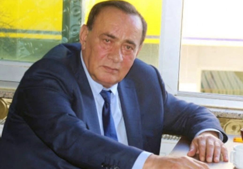 Alaattin Çakıcı ,  Benimle problemi Olanın yüreği yeten varsa karşıma dikilir 