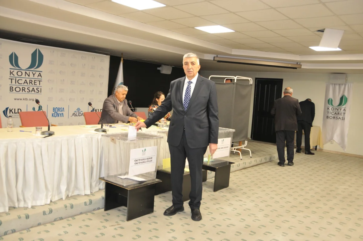 Konya Ticaret Borsasında Hüseyin  Çevik Güven Tazeledi