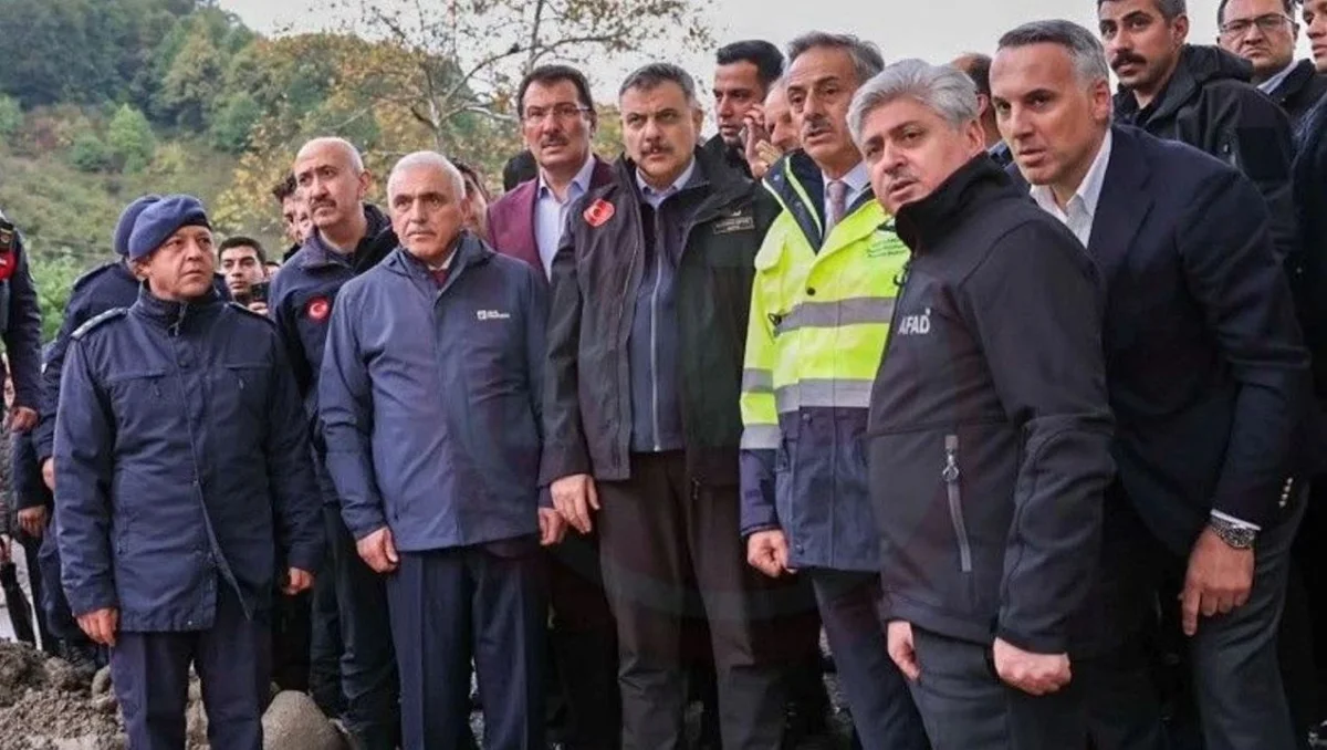İçişleri Bakanı Çiftçi ;'' Afetin izlerini sileceğiz''