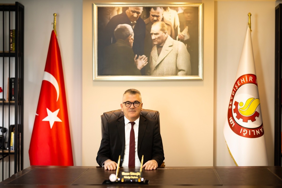 Başkan Ustaoğlu’ndan Anneler Günü Kutlama Mesajı 