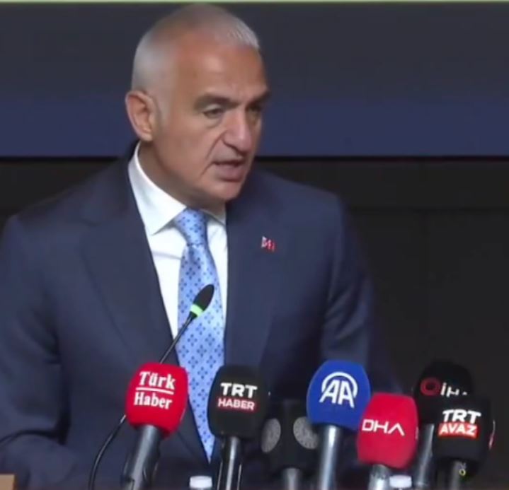 Bakan Ersoy: Türkçe milletin hafızası ve en güçlü sesidir