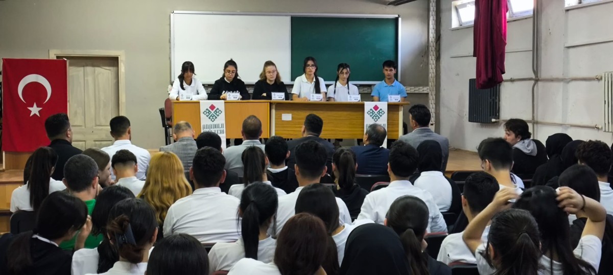 Yunak'ta 'Anadolu Mektebi Yazar Okumaları' Paneli