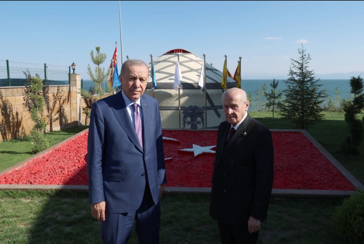 Cumhurbaşkanı Erdoğan ve MHP Genel Başkanı Bahçeli’den Ahlat’ta anlamlı buluşma