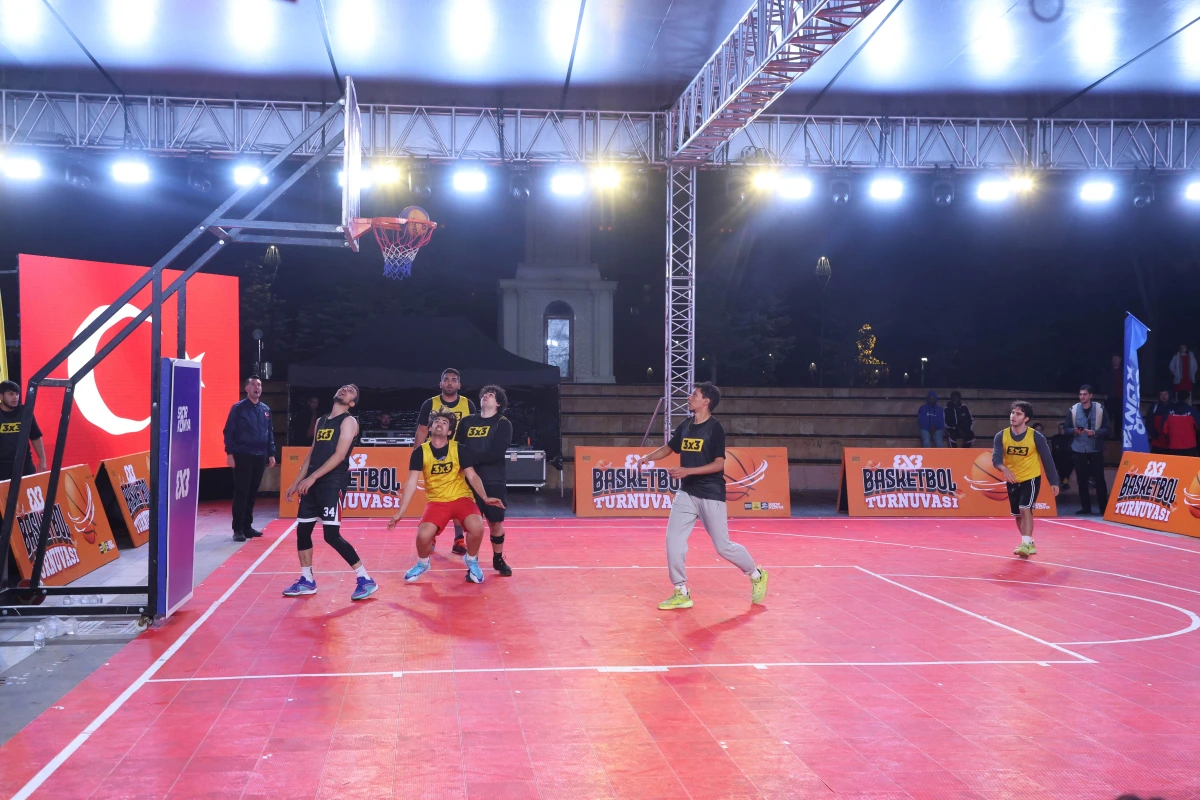 3x3 Basketbol Turnuvasının Şampiyonu “Hermanos” Oldu