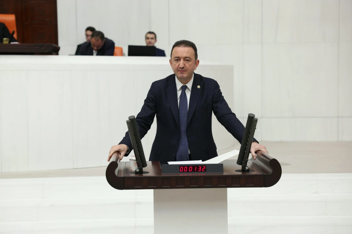 Milletvekili Bektaş: Devlet Bir Eliyle Desteklediği Çiftçiyi Diğer Eliyle Cezalandırıyor