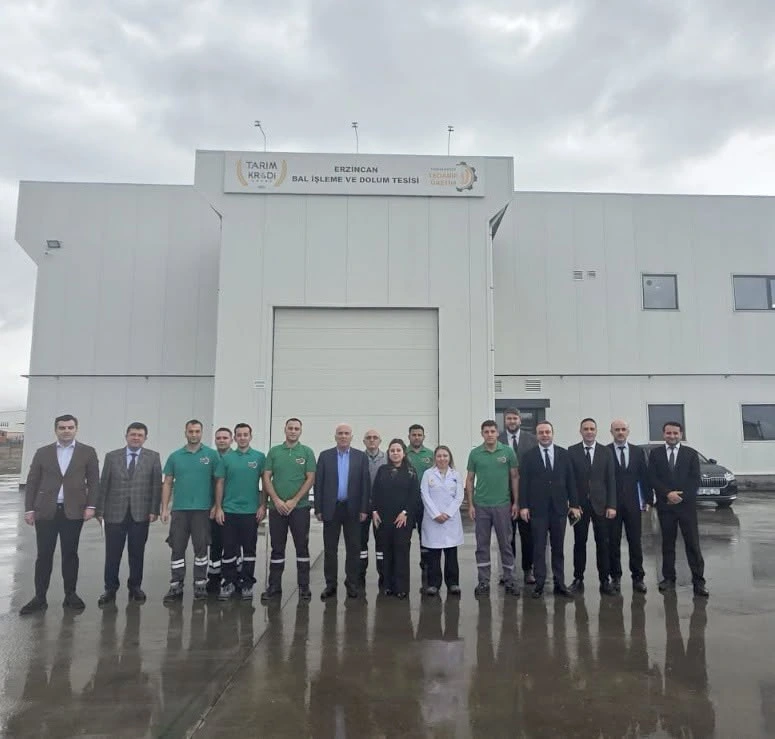Tarım Kredi’den Erzincan’daki Üretim Tesislerinde Hüseyin Aydın  İncelemelerde Bulundu