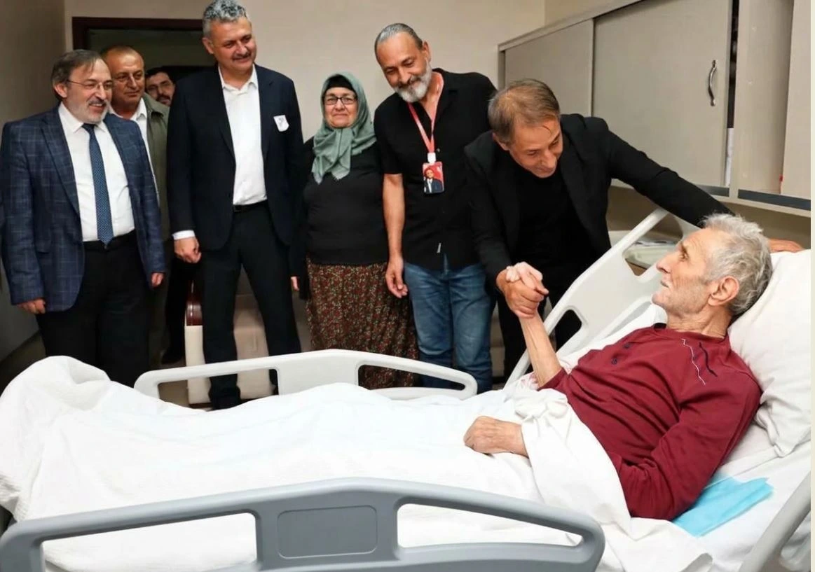Konya’nın Karacaoğlan’ı Mustafa Yıldız Doğan’dan  Örnek Davranış