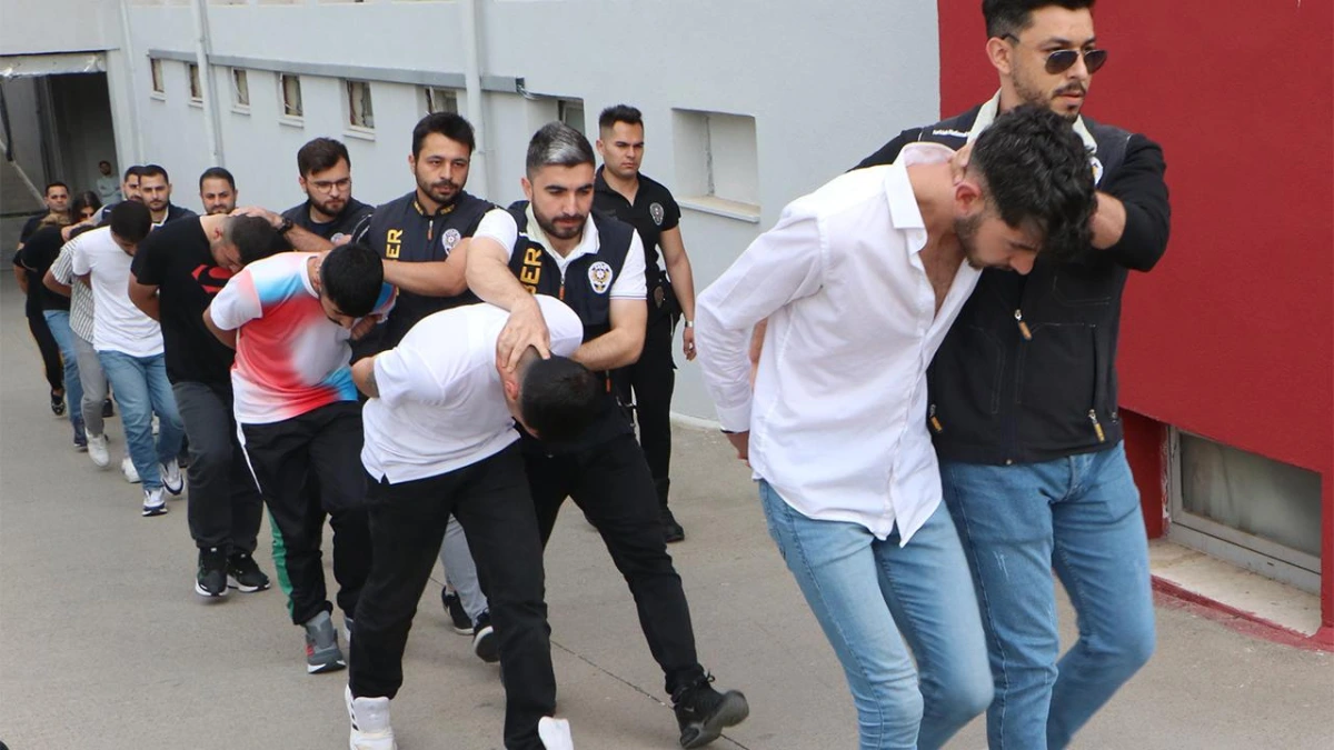 Konya Polisinden Dev 'Sazan Sarmalı' Operasyonu