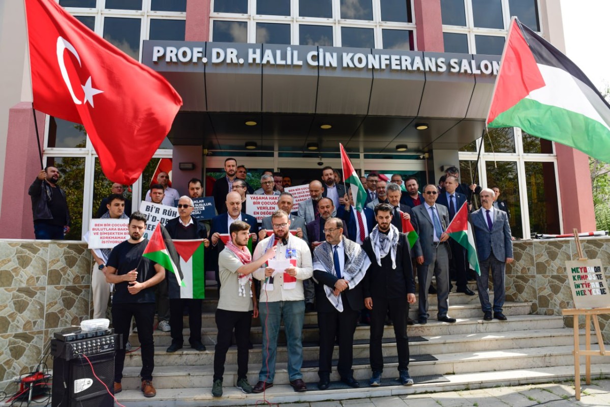 Konya Teknik Üniversitesi Öğrencileri ve Akademisyenlerinden ABD’deki Filistin Eylemlerine Destek