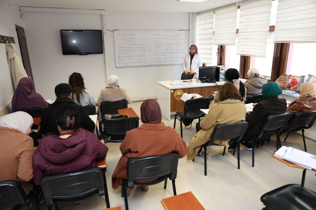 KOMEK’te Yaz Dönemi Kayıt Heyecanı Başladı