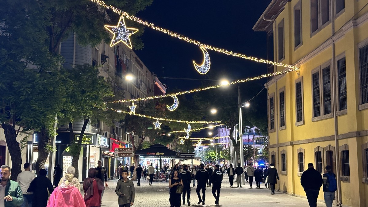 Konya Büyükşehir Kurban Bayramı Coşkusunu Şehir Süslemelerine Yansıttı