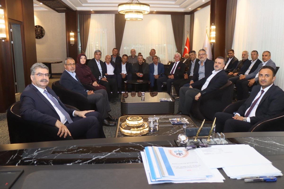 Çeltik’te Bayramlaşma Coşkusu Başkan Meşe’ye Sevgi Seli