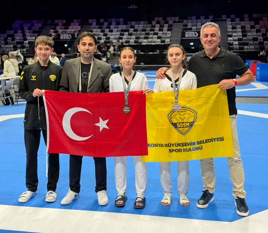 Başkan Altay, Ülkemizi Gururlandıran Tekvandocuları Tebrik Etti