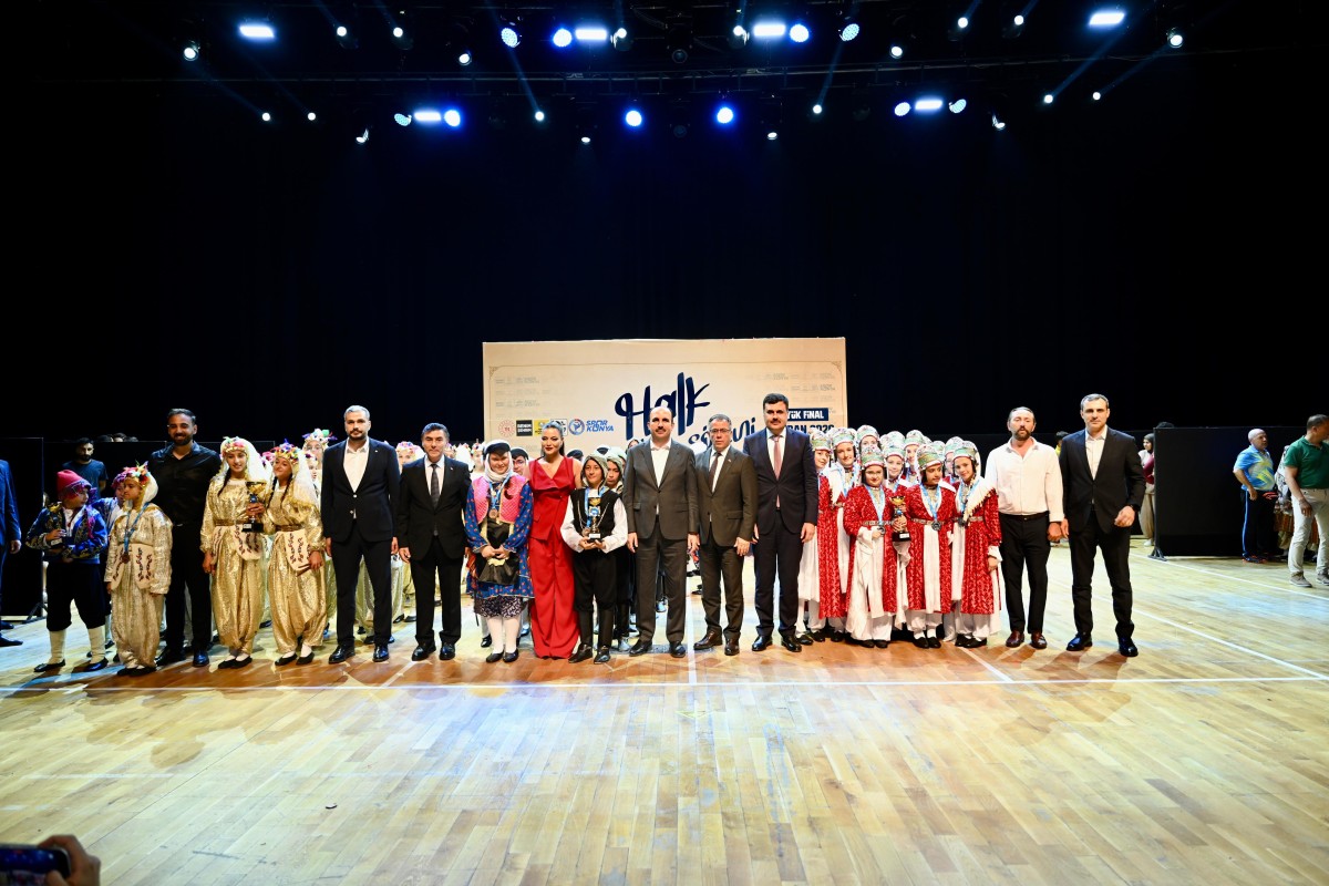 Başkan Altay: '' Halk Oyunları Şöleni Artık Şehrimiz İçin Devasa Bir Kültür Şölenidir”