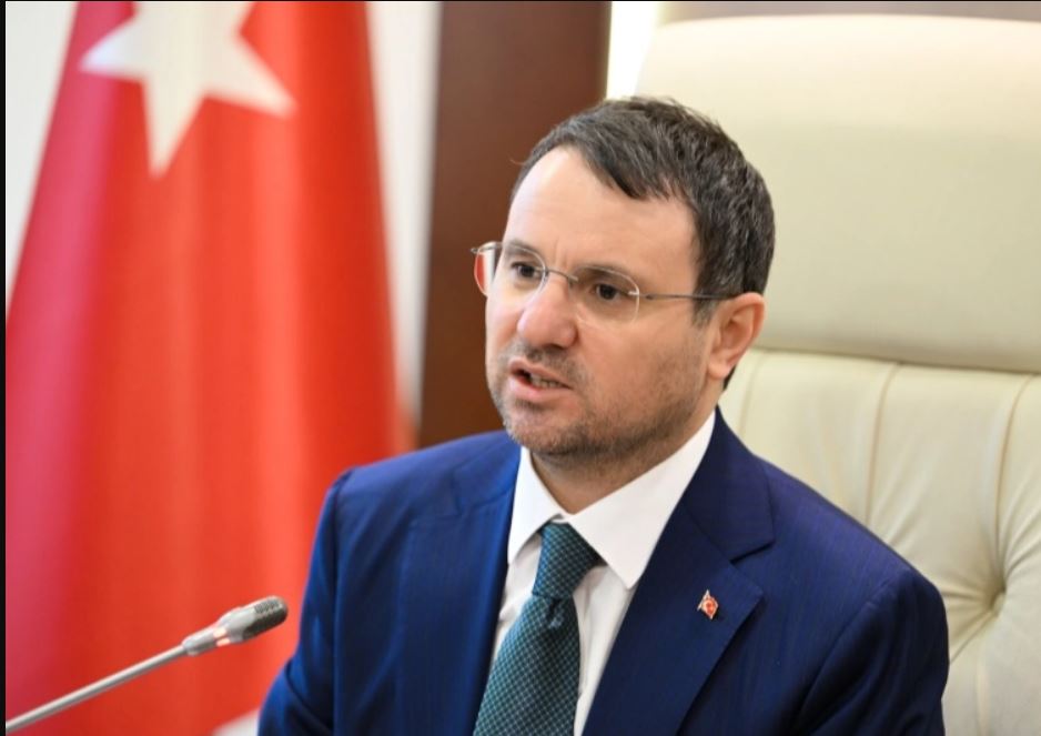 Adalet Bakanı Akın Gürlek manevi tazminat gelirini Türk Kızılay’a bağışladı