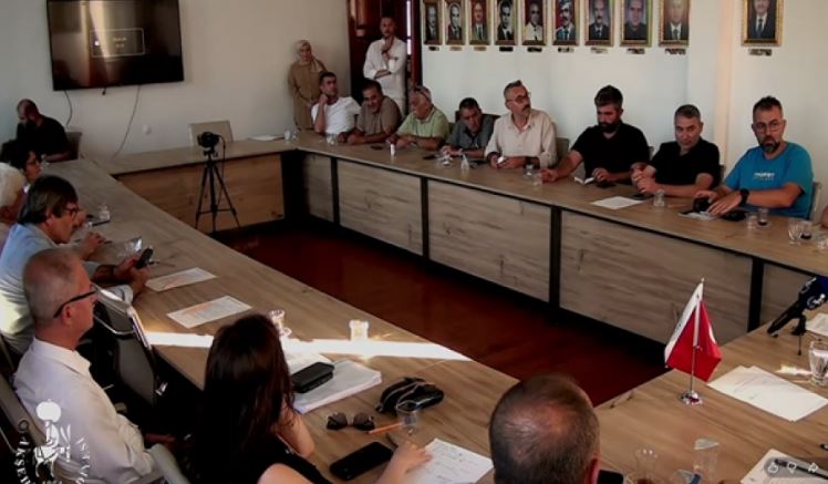 Akşehir’de MHP'li Meclis Üyelerinden Belediye Başkanına Soru Önergesi