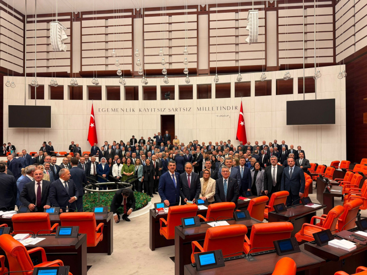 Çerçeve Yasa TBMM’den  468 'Evet' Oyuyla Kabul Edildi