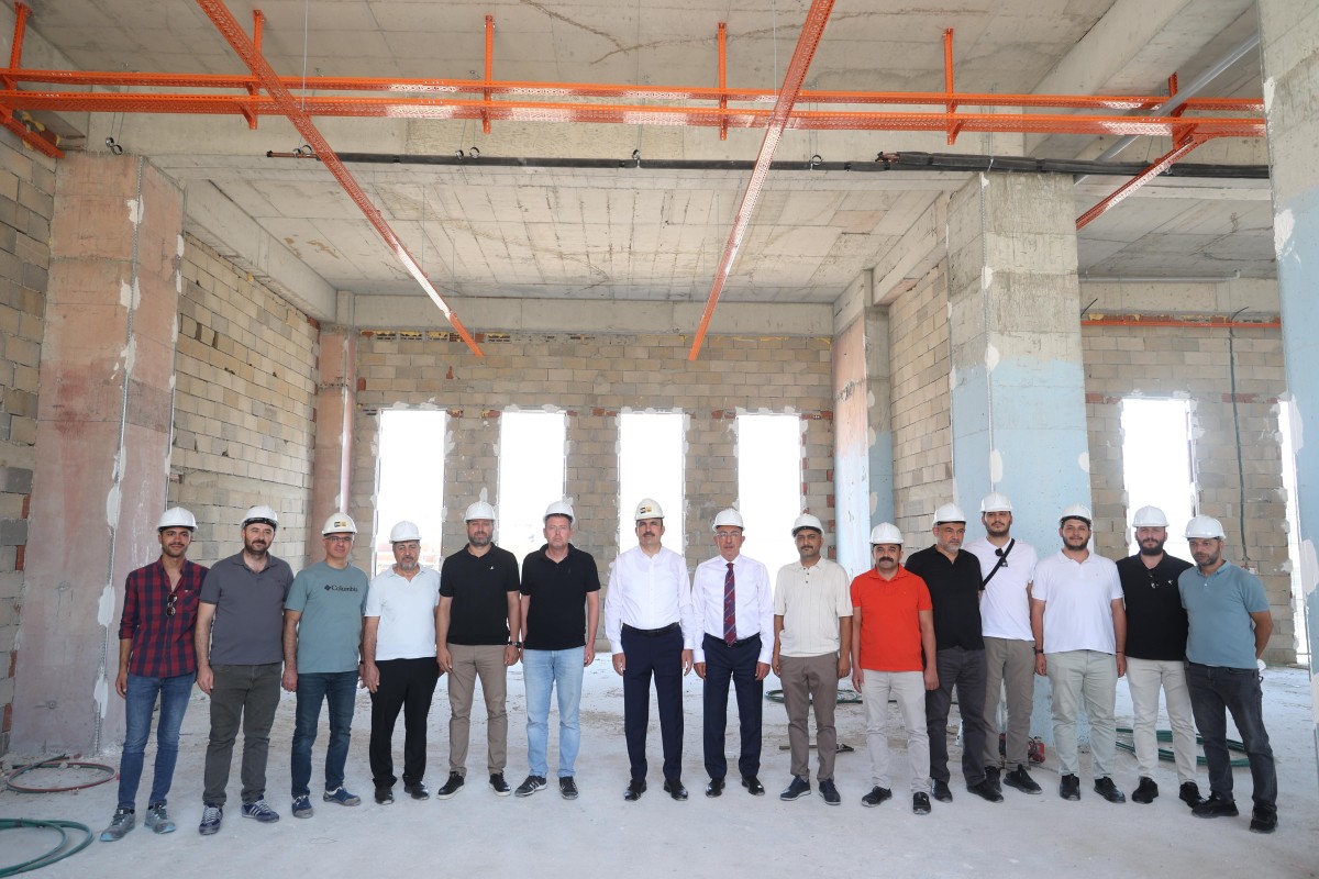Konya Büyükşehir Gençlik Kampüsü’ne Başkan Altay'dan yakın mercek